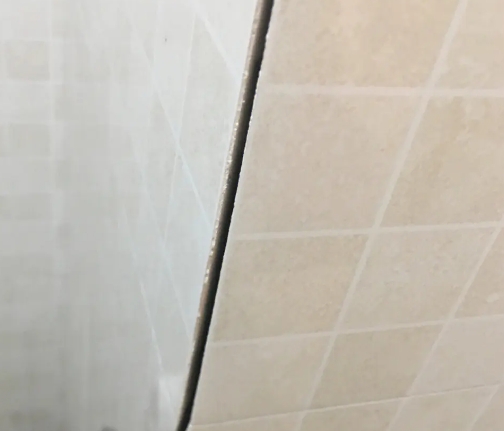 永善瓷砖空鼓维修公司分享阳台瓷砖脱落的修复过程可以分为以下几个步骤